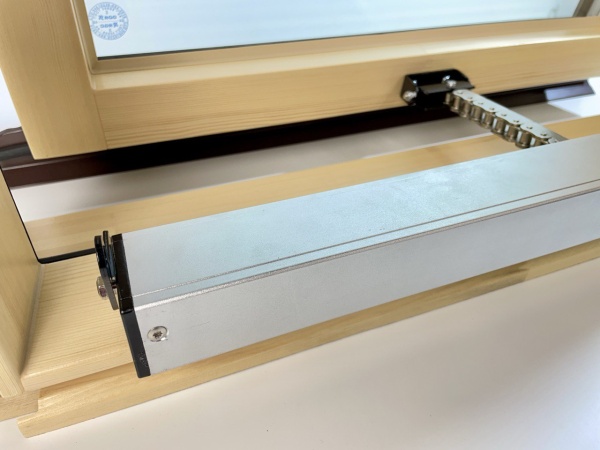 Мансардное окно Werso, дистанционным управлением, 55x98 см Дерево, 2-х камерный стеклопакет, триплекс, б\ц, лак