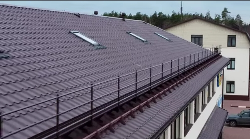 Ограждение кровельное, универсальное Roofsystems Econom, H=900 мм RAL 8017, L=3000 мм