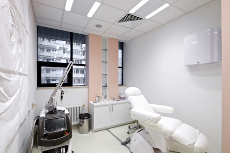 Плита потолочная Armstrong, твердое мин. волокно, 12 мм, 600х600 мм, Bioguard Plain 90 RH, Parmetol CF 8, цвет: белый