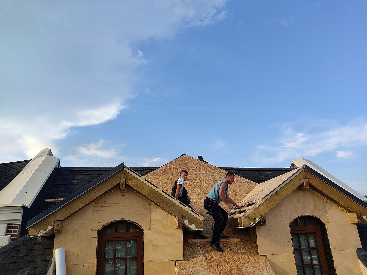 Поставка и монтаж, битумной черепицы Katepal