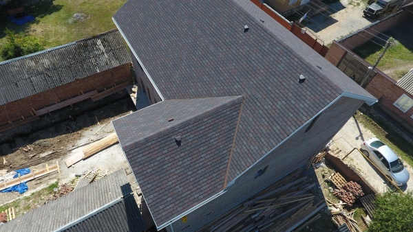 Битумная черепица, Docke, Premium, Женева цвет: изюм, 3.1 м² / уп.