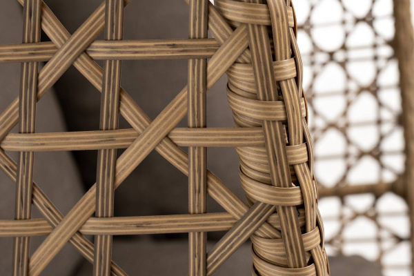 Кресло-кокон подвесное из искусственного ротанга, Флоренция, цвет: соломенный с серо-корич. подушкой