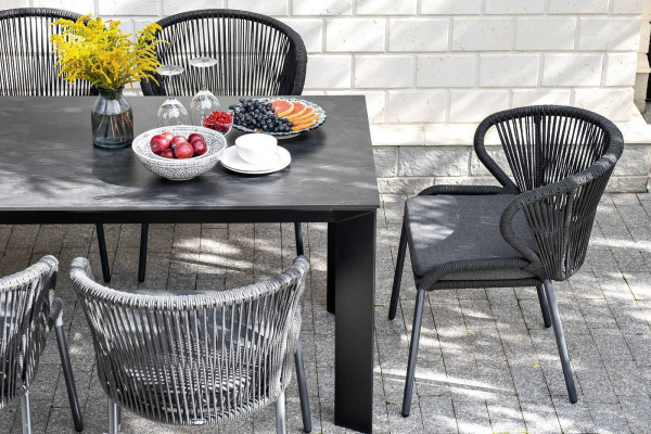 Стул из роупа, Милан, каркас алюминий темно-серый муар, роуп темно-серый круглый, ткань темно-серая