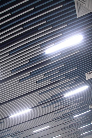 Кубообразная рейка алюминиевая, 40х50 мм 0.3 мм, Al, белый матовый