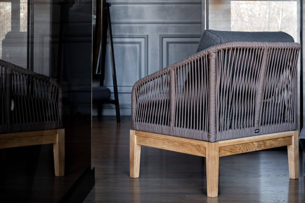 Кресло из роупа, Канны, основание дуб, роуп коричневый круглый, ткань темно-серая