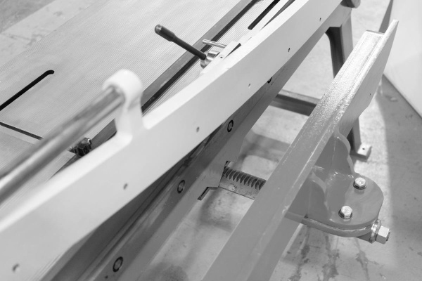 Гильотина ручная сабельного типа Stalex KHS-1000