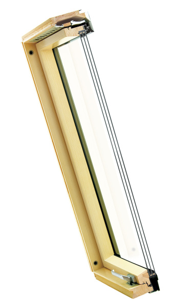 Мансардное окно Fakro,  78х140 см FTP-V U5 Thermo, Дерево, 2-х камерный стеклопакет с вентканалом