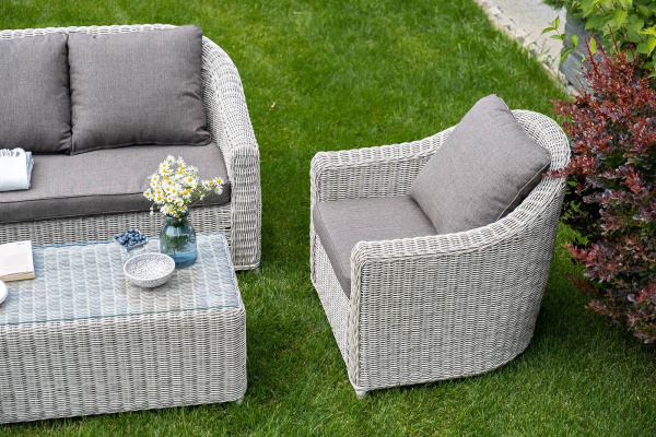 Кресло плетеное из искусственного ротанга, Кон Панна бежевый