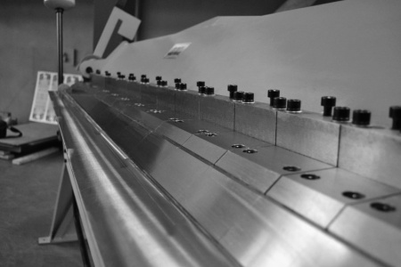 Станок листогибочный ручной сегментный Stalex W2.5x2040A