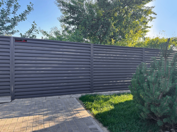 Ламель для забора жалюзи, Milan Gofr, с пленкой 0.45 мм, Drap TwinColor, RAL 7024