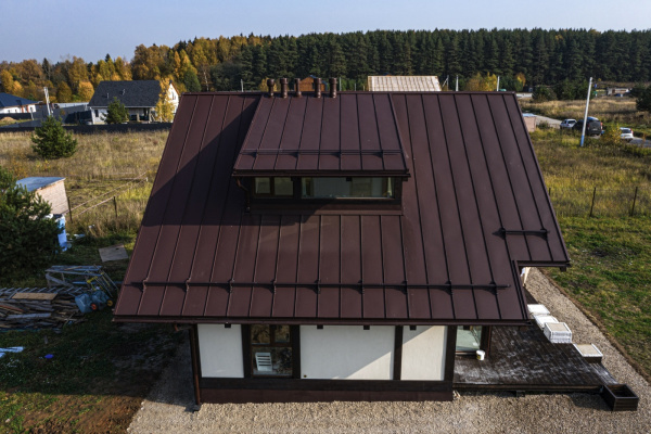 Снегозадержатель для фальцевой кровли Roofsystems Econom Smart фальц, 4 опоры, 2 трубы, круг Ø25 мм, L=3000 мм, RAL 8017