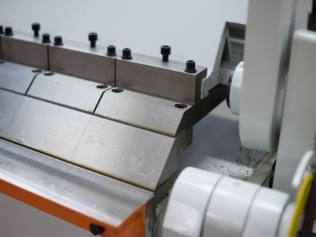 Станок листогибочный гидравлический Stalex HW2440x3.5