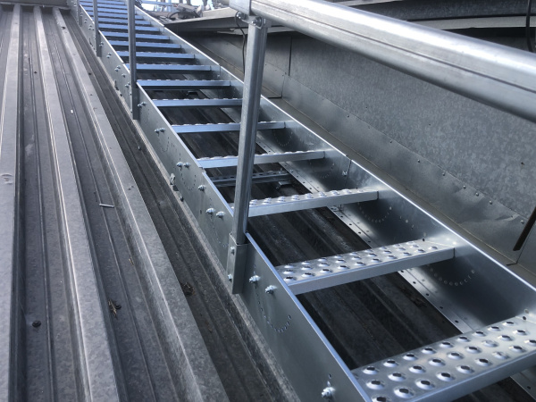 Лестница кровельная маршевая, универсальная Roofsystems Prestige Next, 800 мм, L=1200 мм RAL 7042