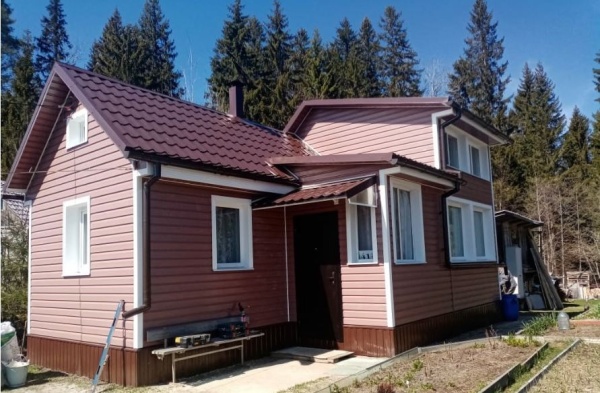 Сайдинг Альта Профиль, Kanada+ премиум, 3660х264 мм., цвет: красно-коричневый