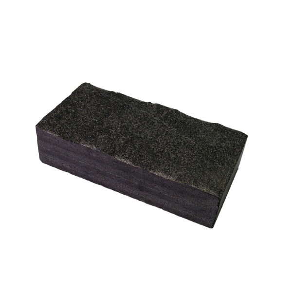 Гранитная брусчатка Габбро 50 мм 200х100, пилено-колотая, цвет: черный