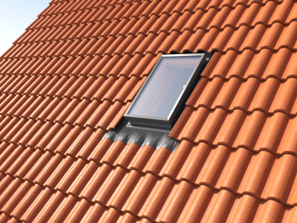 Люк для холодной кровли Rooflite+ 45х73 см FE K400U люк с окладом, гидроизоляцией и ограничителем, дерево, 1 - камерный стеклопакет