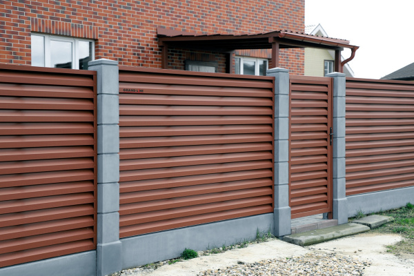 Ламель для забора жалюзи, Milan Gofr, с пленкой 0.45 мм, Drap TX, RAL 8004