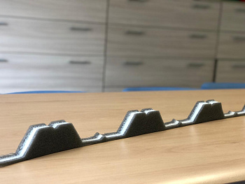 Уплотнитель профильный под профлист НС44