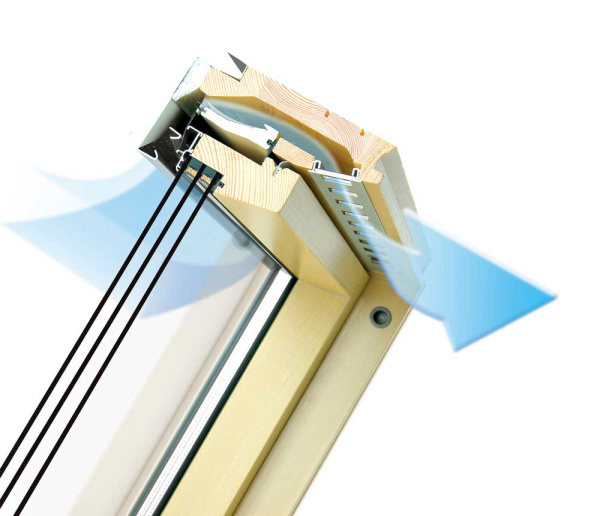 Мансардное окно Fakro, 66х118 см FTS-V U4, Дерево, 2-х камерный стеклопакет