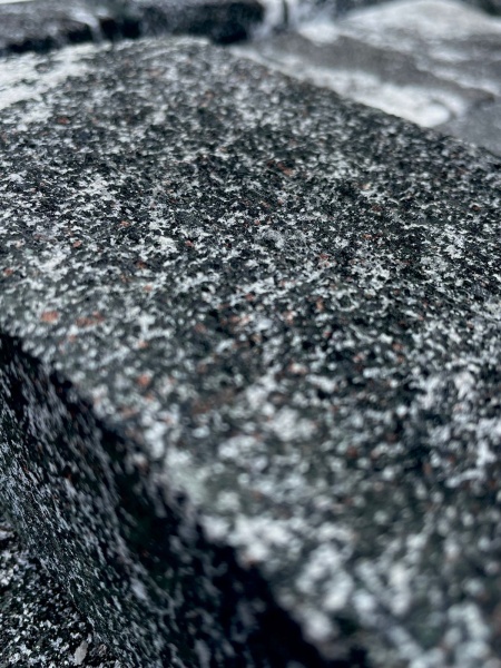 Гранитная брусчатка Приполярный 50 мм 200х100, пиленая, цвет: черный