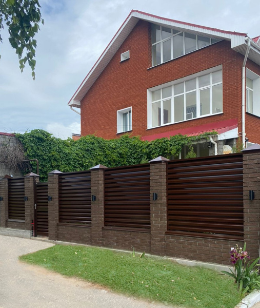 Ламель для забора жалюзи, Milan, с пленкой 0.45 мм, PE, RAL 8017