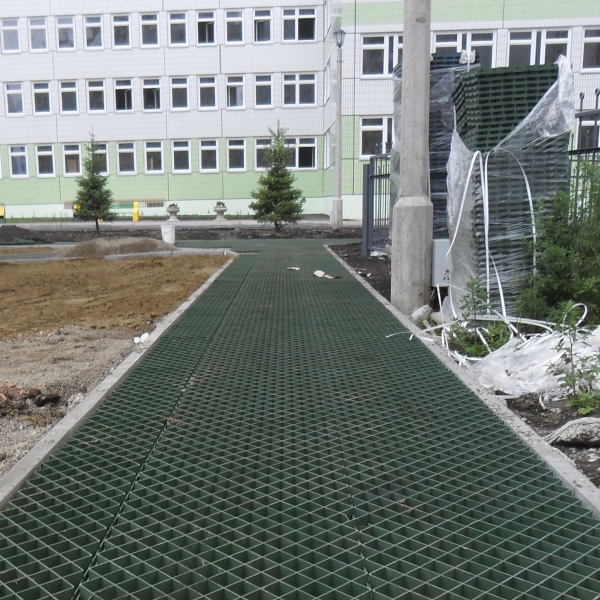 Решетка газонная Gidrolica Eco Pro, пластиковая черная, 600x600 мм, C250, 606