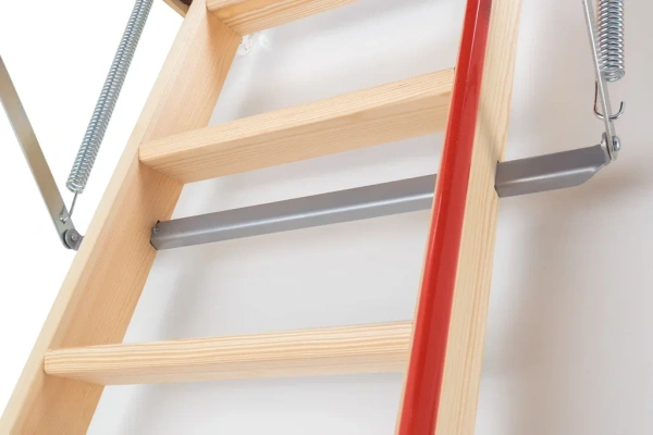 Деревянная чердачная лестница Fakro LWL Extra, 60х130х305 см