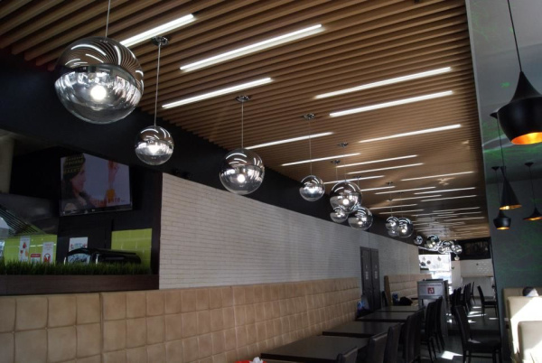 Кубообразная рейка алюминиевая, 80х50 мм 0.3 мм, Al, золотой